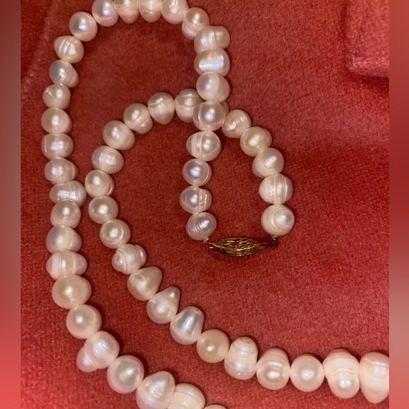Luxurious fresh water pearls with 14/20 gold clasp - Picture 4 of 6